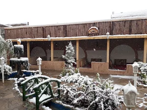 رستوران سنتی نسترن