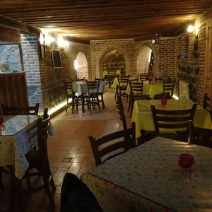 رستوران خانه صادقی