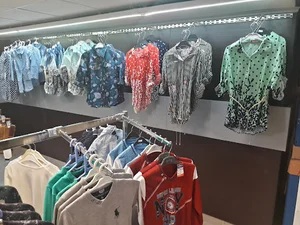 Yas Clothing Store
