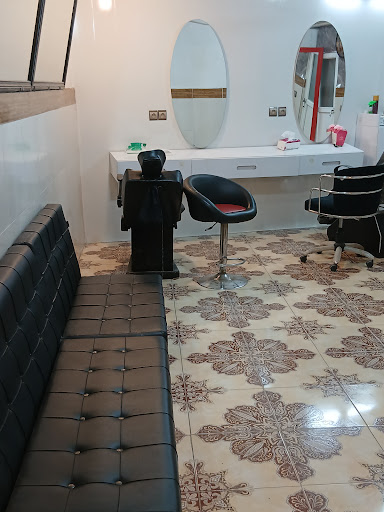 سالن زیبایی گل شب بو