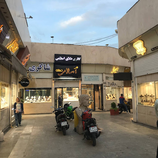 بازار والاتبار