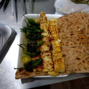 تهیه غذا کچوئی