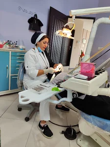 کلینیک دندان پزشکی دکتر هدی افروزه راد