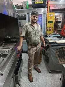 پوشاک اهورا