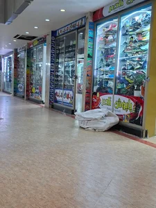 پاساژ زیتون 4