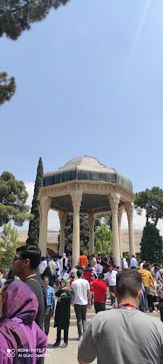 مهمانپذیر یاس