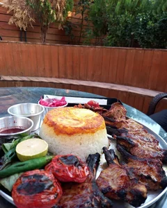 کافه رستوران پی وان P1 2
