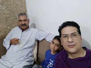 بستنی گل سرخ