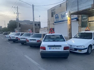 نمایشگاه اتومبیل