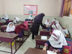 دبستان دخترانه دولتی شهدای رهنان 5