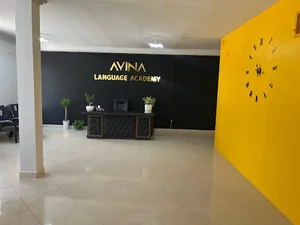 اموزشگاه زبان آوینا