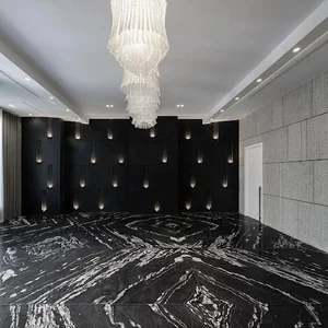 Smart realtor . Luxury house