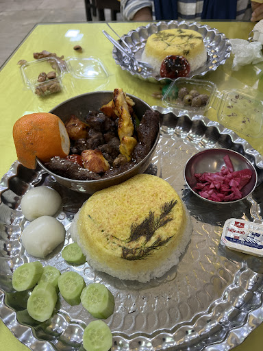 رستوران عالیجناب
