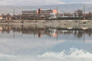 هتل بزرگ بندرشرفخانه