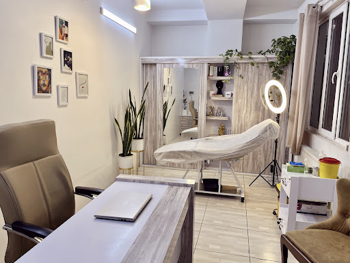 مطب زیبایی دکتر خادمی