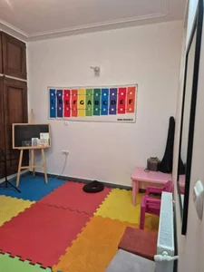 آموزشگاه موسیقی زنبورک 4