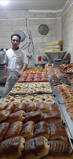 نان و شیرینی آذربایجان فانتزی