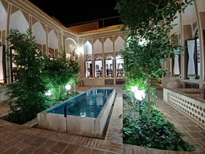 خانه احرامیان