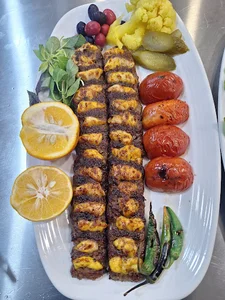 رستوران وفست فود اهورا