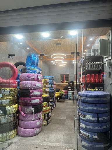 فروشگاه لاستیک و تعویض روغن عظیمی قائمشهر-لاستیک فروشی