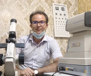 معاینه چشم کلینیک چشمک شهر قدس
