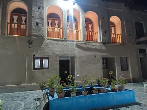 اقامتگاه بومگردی دیرا