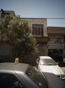فروشگاه و نمایشگاه اتومبیل 2