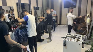 اموزشگاه فنی حرفه ای ارایشگری مردانه هنر قیچی