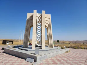 The Tomb of Poet Mohammad Baghir Khalkhali محمد باقر خلخالی نین مقبره‌سی