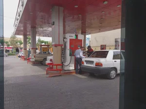 پمپ بنزین