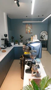 کافه آروما | Aroma Cafe