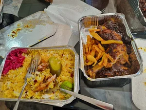 غذای خانگی برگ سبز