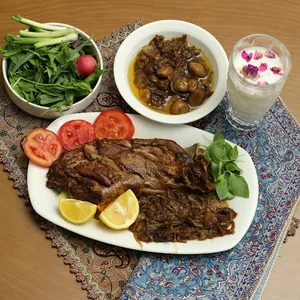 چلوگوشت حاج حسن