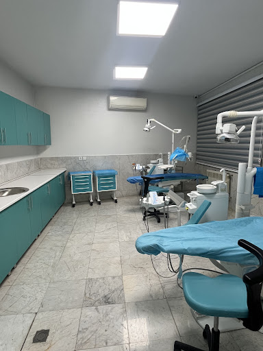 کلینیک دندانپزشکی مهرِنو