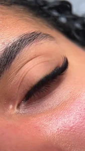 خدمات تخصصی مژه و لیفت زینا 4