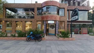 کافی شاپ و فست فود کنتاکی 3