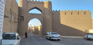 میبد دروازه شارستان