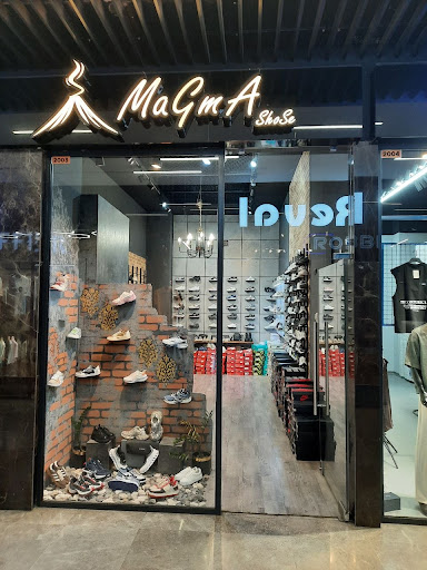 کفش ماگما