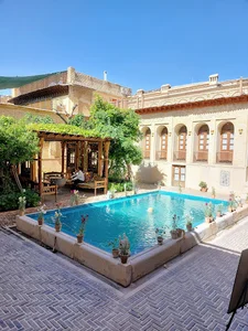 عمارت خورشید