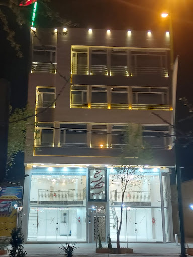 مجتمع تجاری اداری شهر قشنگ امیری