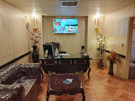 دکتر طالبیان | کلینیک دندانپزشکی دی