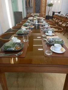 رستوران سفیران 5