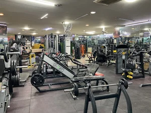 باشگاه بدنسازی فروتن
