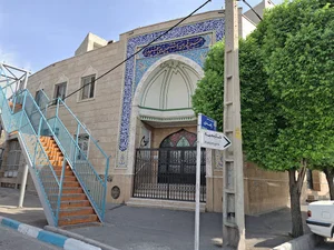 حسینیه قمربنی هاشم ع خمینیها