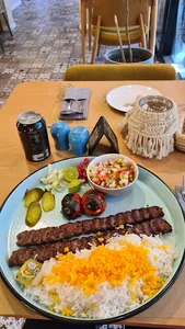 رستوران اعیون