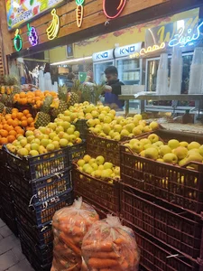 آبمیوه طبیعی آنا