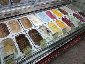 شادی بستنی