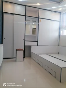 کابینت‌ و دکوراسیون داخلی کلبه کلاسیک 4