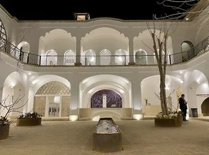 خانه لوسی