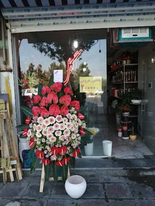 گل رز آبی (حصارک)